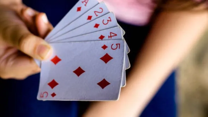 so sánh phỏm và tá lả